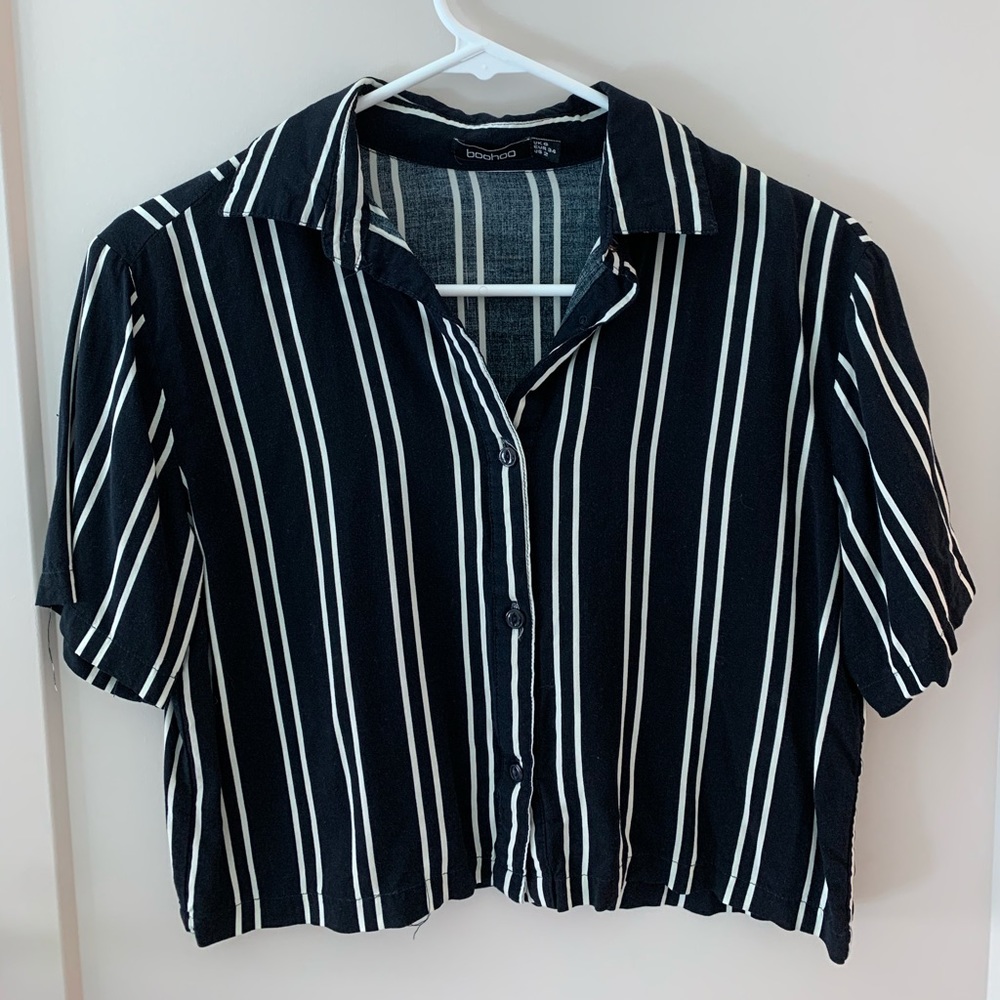 Boohoo Navy White Striped Crop Top